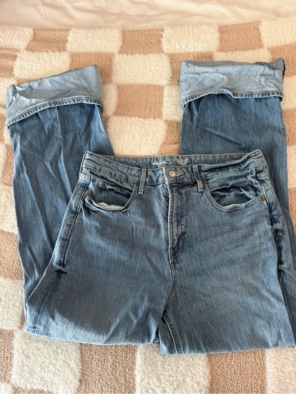 Old Navy Women's high rise wide leg Jeans in Medium Blue Wash